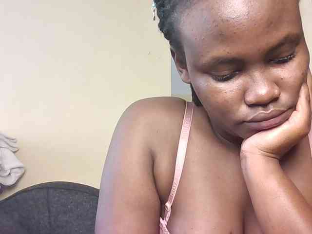 Horny-nasty-bitch webcam