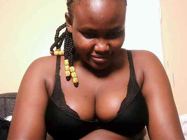 Horny-nasty-bitch webcam