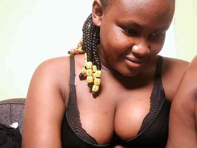 Horny-nasty-bitch webcam