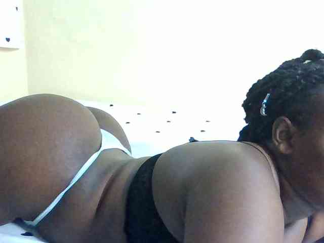 Horny-nasty-bitch webcam