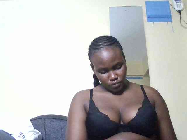 Horny-nasty-bitch webcam