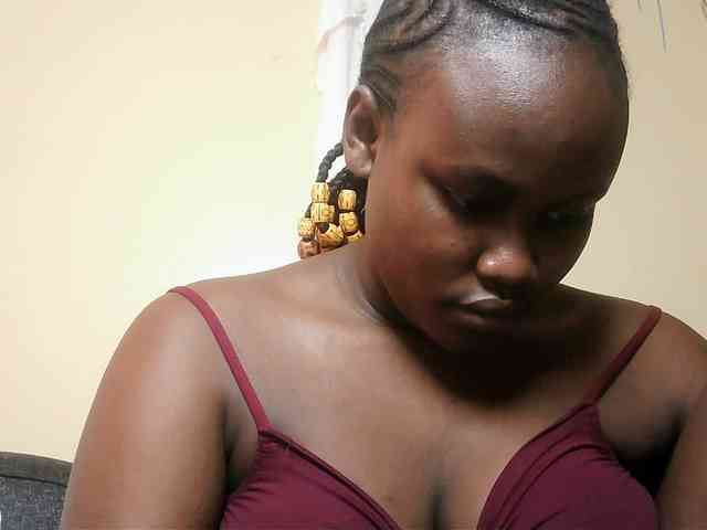 Horny-nasty-bitch webcam