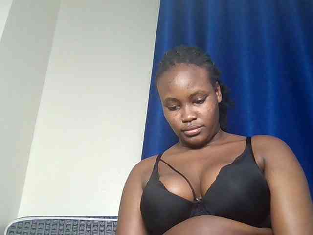 Horny-nasty-bitch webcam