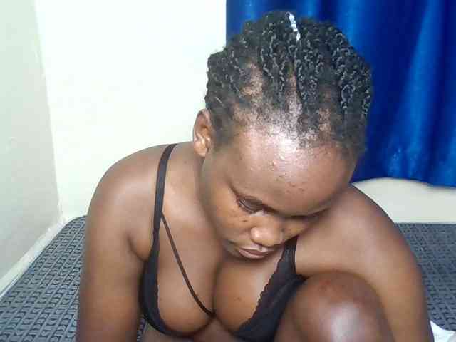 Horny-nasty-bitch webcam