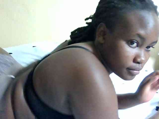 Horny-nasty-bitch webcam