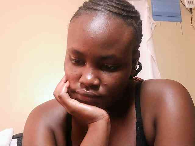 Horny-nasty-bitch webcam