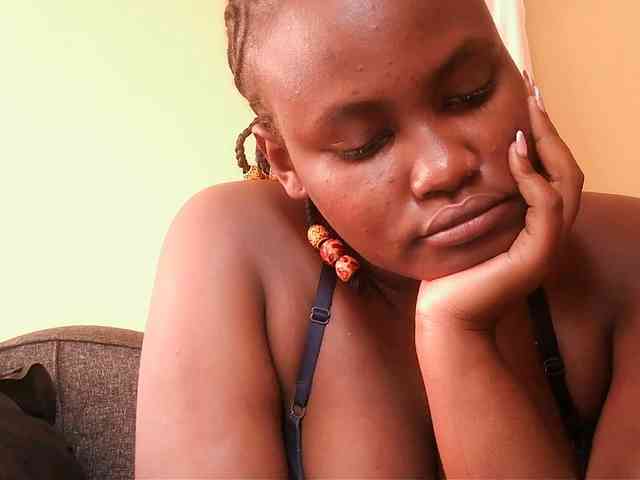 Horny-nasty-bitch webcam