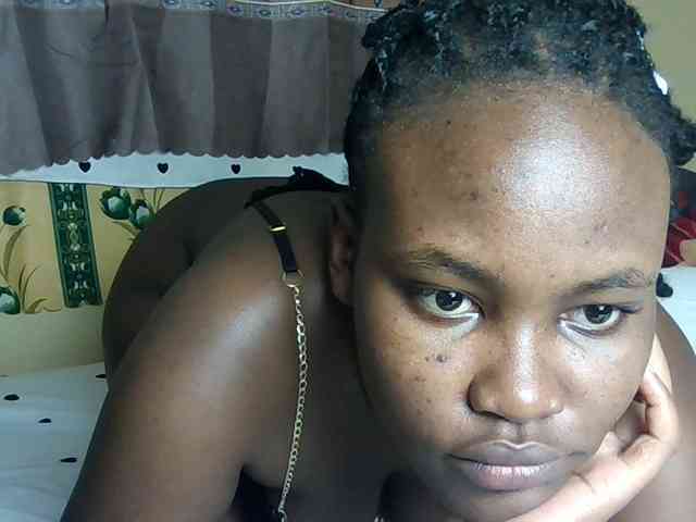 Horny-nasty-bitch webcam