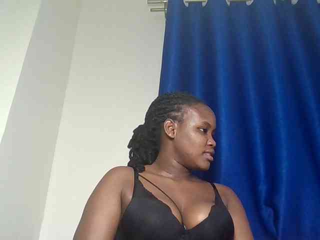 Horny-nasty-bitch webcam