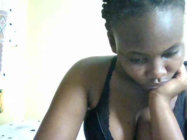 Horny-nasty-bitch webcam