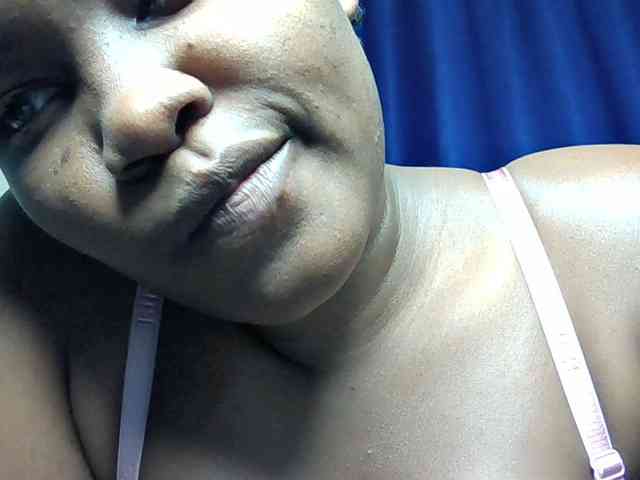 Horny-nasty-bitch webcam