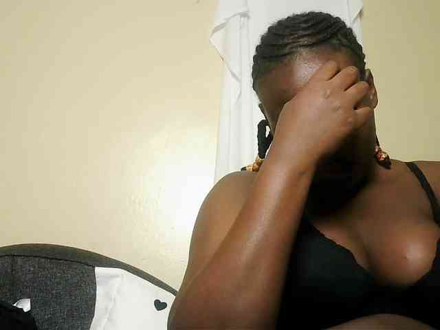 Horny-nasty-bitch webcam