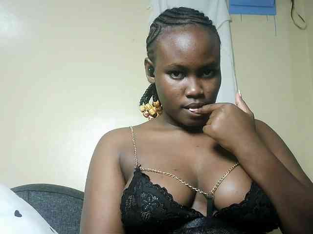 Horny-nasty-bitch webcam