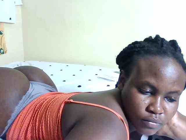 Horny-nasty-bitch webcam