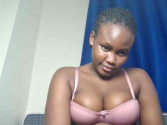 Horny-nasty-bitch webcam