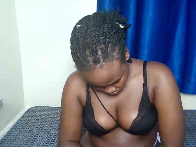 Horny-nasty-bitch webcam