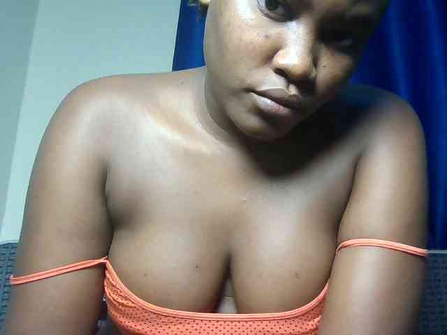 Horny-nasty-bitch webcam