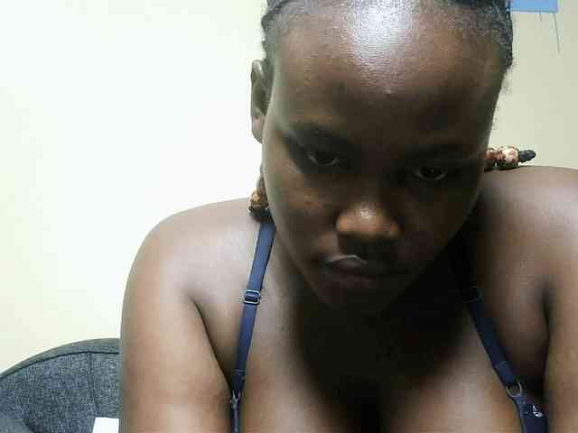 Horny-nasty-bitch webcam