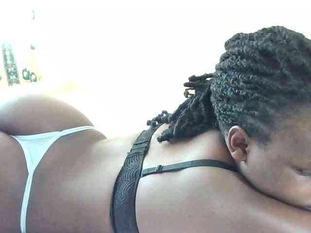 Horny-nasty-bitch webcam