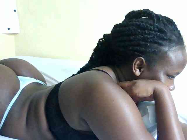 Horny-nasty-bitch webcam