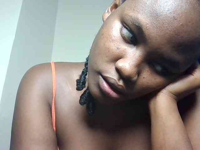 Horny-nasty-bitch webcam