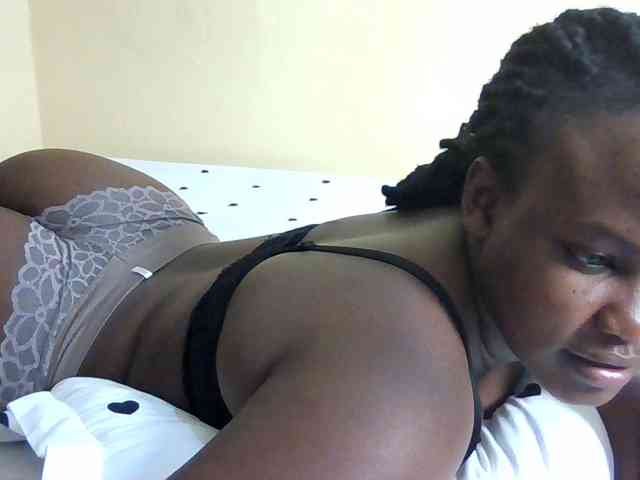 Horny-nasty-bitch webcam