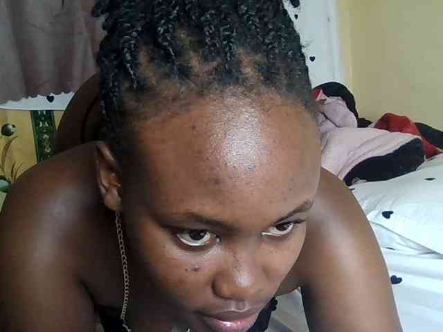 Horny-nasty-bitch webcam