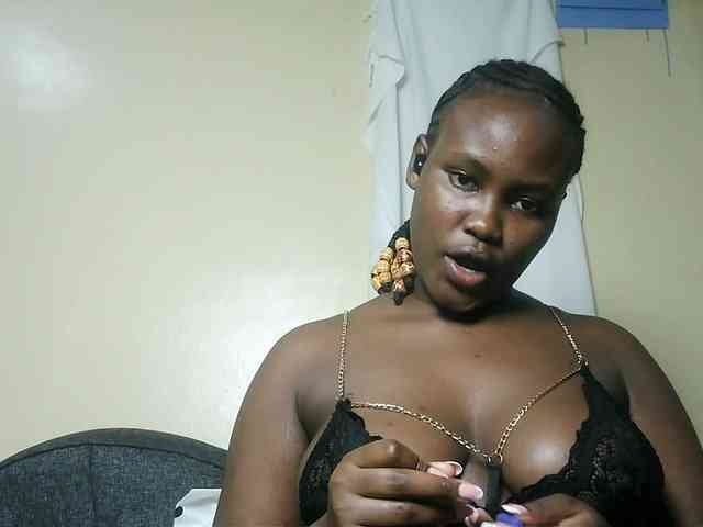 Horny-nasty-bitch webcam