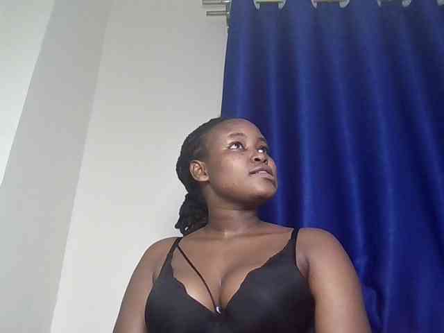 Horny-nasty-bitch webcam