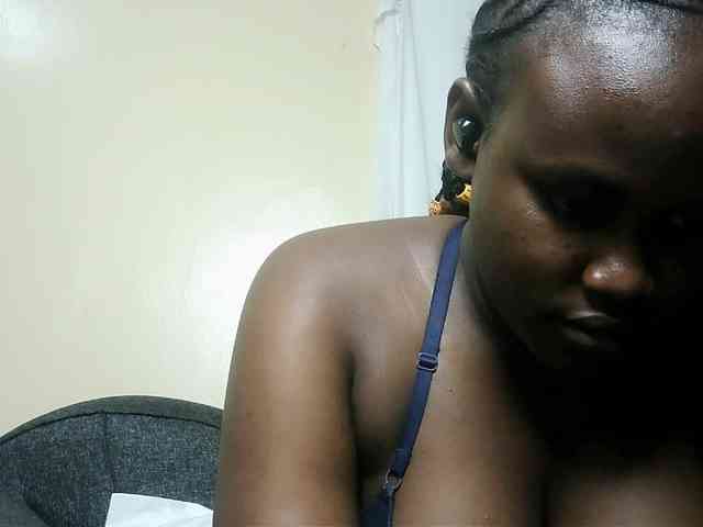 Horny-nasty-bitch webcam