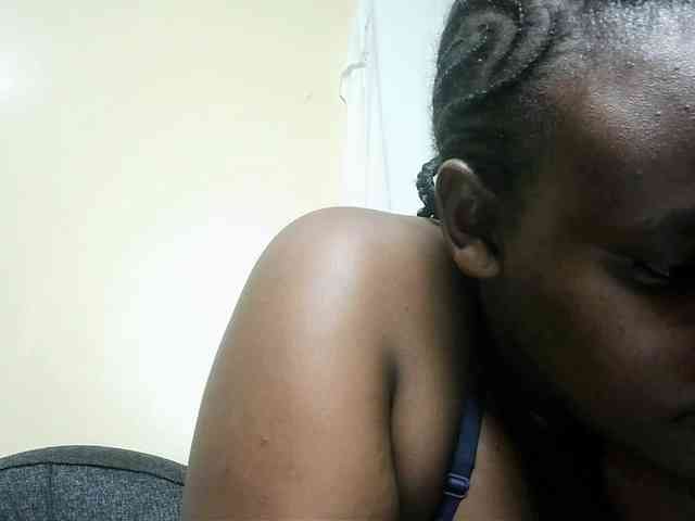 Horny-nasty-bitch webcam