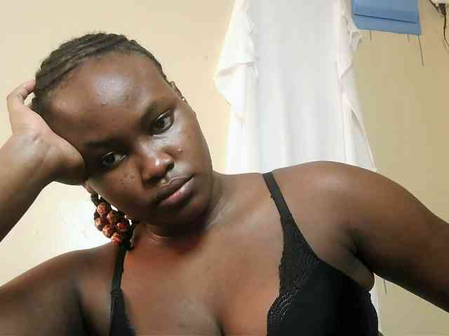 Horny-nasty-bitch webcam