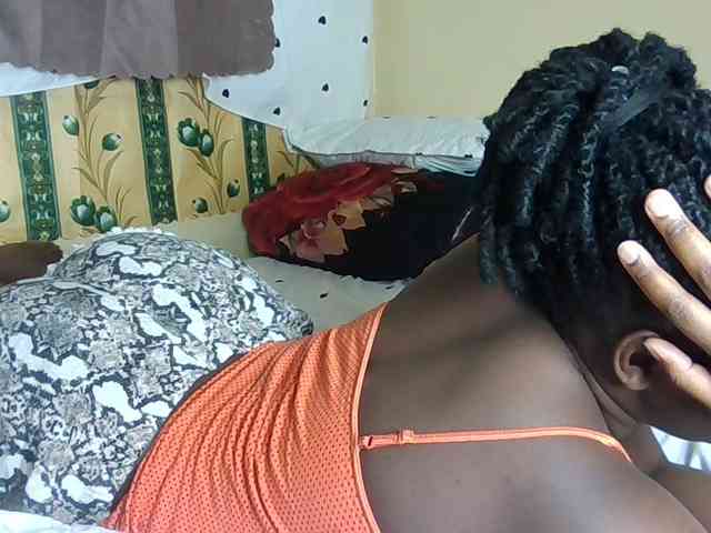 Horny-nasty-bitch webcam