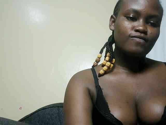 Horny-nasty-bitch webcam