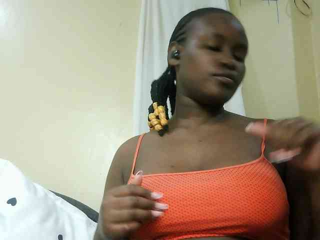 Horny-nasty-bitch webcam