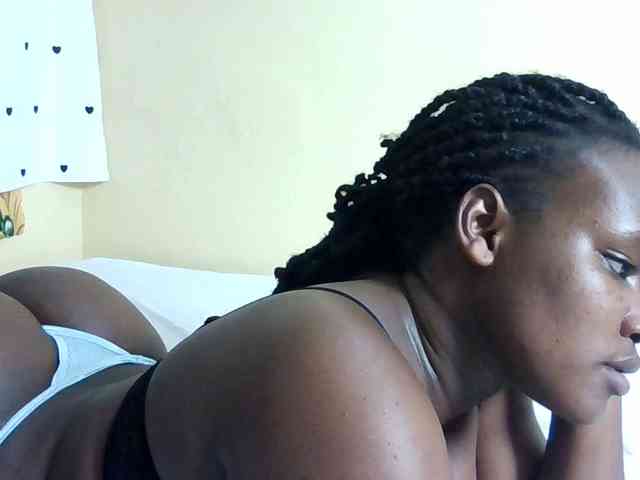 Horny-nasty-bitch webcam