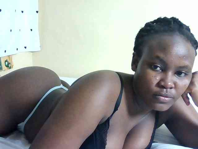 Horny-nasty-bitch webcam