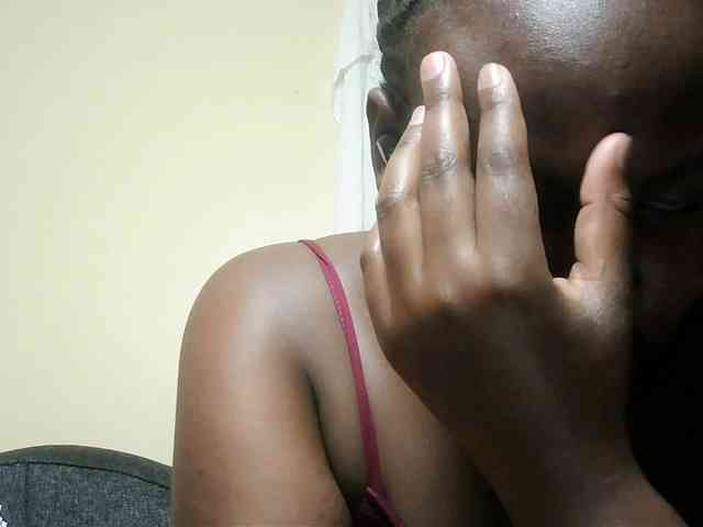 Horny-nasty-bitch webcam