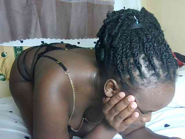 Horny-nasty-bitch webcam