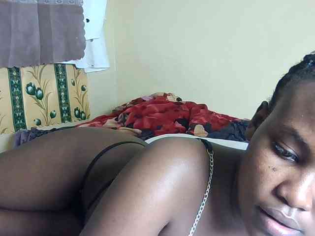 Horny-nasty-bitch webcam