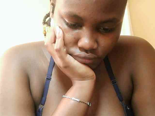 Horny-nasty-bitch webcam