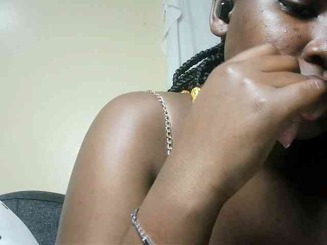 Horny-nasty-bitch webcam