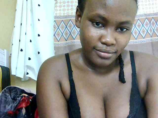 Horny-nasty-bitch webcam