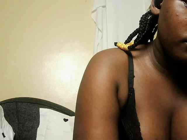 Horny-nasty-bitch webcam