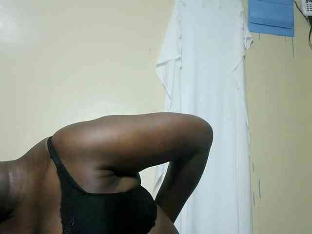 Horny-nasty-bitch webcam