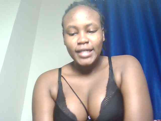 Horny-nasty-bitch webcam