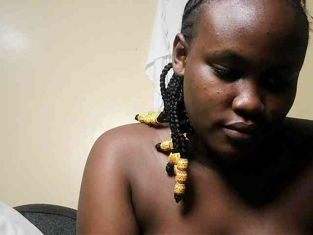 Horny-nasty-bitch webcam