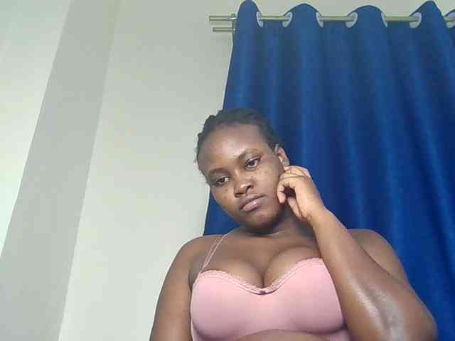 Horny-nasty-bitch webcam