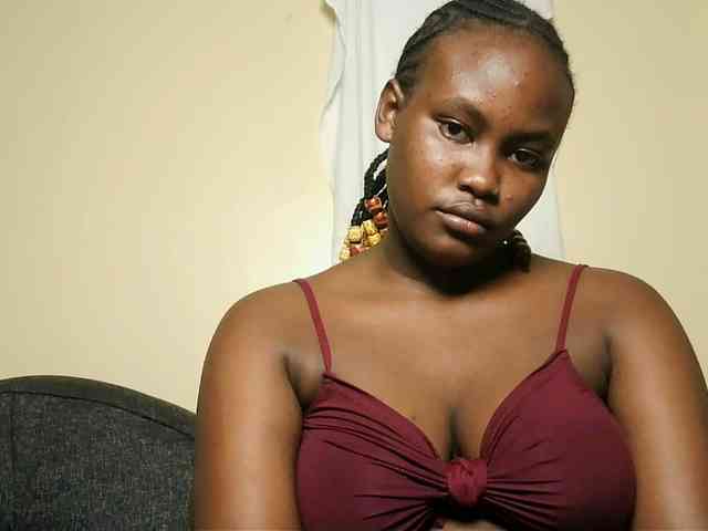 Horny-nasty-bitch webcam