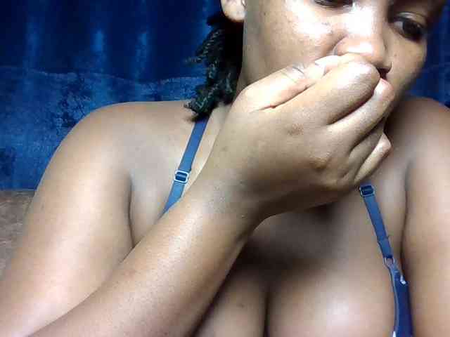 Horny-nasty-bitch webcam